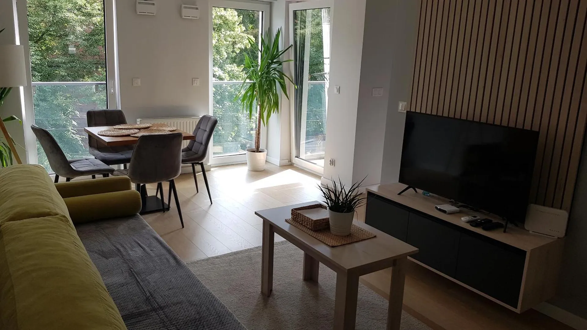 Chopin Park Lux Apartment, Self Check-In 24H, Free Parking, Air-Conditioning Poznan